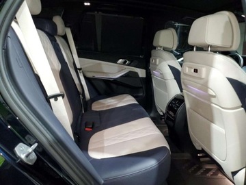 BMW X5 G05 2022 BMW X5 M50I 2022 4.4l 4.4 Benzyna 523KM, zdjęcie 10