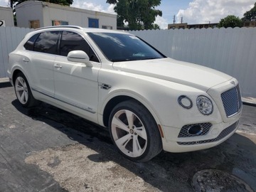 Bentley Bentayga 2020 Bentley Bentayga 2020 3.0l 3.0 Hybryda 443KM, zdjęcie 4