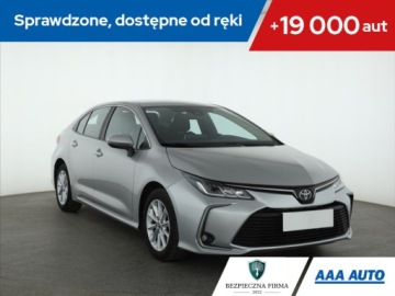 Toyota Corolla XII Sedan 1.5 VVT-i 125KM 2022 Toyota Corolla 1.5 VVT-i, Salon Polska