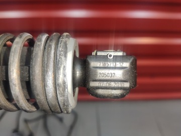 BMW 7 F01 F02 VZPĚRA/TLAKOVAČ KRYT ZADNÍ LEVÝ PRAVÝ VZPĚRY/TLAKOVAČE ORIGINÁLNÍ