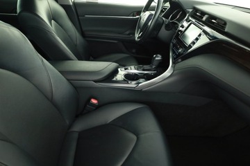 Toyota Camry IX Sedan 2.5 Hybrid Dynamic Force 218KM 2020 Toyota Camry 2.5 Hybrid, Salon Polska, zdjęcie 6