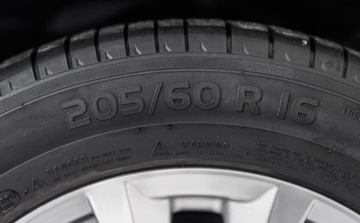 Mazda 3 III Sedan Facelifting 2.0 SKYACTIV-G 120KM 2018 Mazda 3 2.0 Skyenergy 2.0 Benzyna 120KM, zdjęcie 10