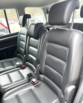 Volkswagen Touran II 2.0 TDI 140KM 2015 Volkswagen Touran 7 osob, DSG-automat- 577tys przebiegu.15600,- 2.0 140KM, zdjęcie 5