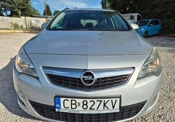 Opel Astra J Sports Tourer 1.4 Turbo ECOTEC 140KM 2012 Opel Astra Cosmo Grzane fotele140KM 1.4 Benzyna 140KM, zdjęcie 5