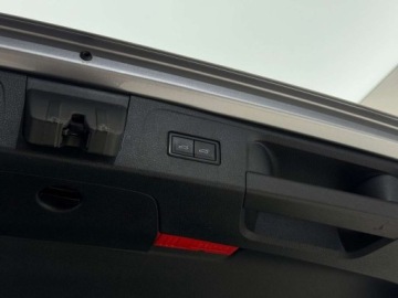 Volkswagen Passat B8 Variant Facelifting 2.0 TDI SCR 150KM 2020 Volkswagen Passat EVO Business Kamera cofania Asystent parkowania ACC, zdjęcie 16