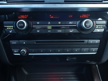 BMW X4 G01 xDrive20i 184KM 2016 BMW X4 xDrive20i, Salon Polska, Serwis ASO, 4X4, zdjęcie 11