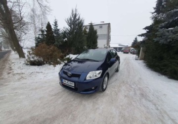 Toyota Auris I Hatchback 3d Facelifting 1.33 Dual VVT-i 101KM 2009 Toyota Auris Toyota Auris 1.33 VVT-i Life 1.3 Benzyna 101KM