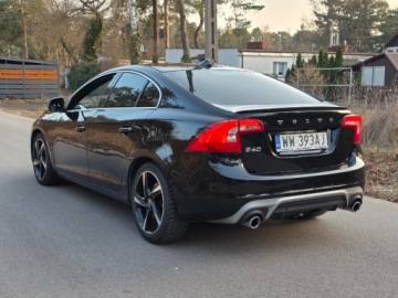 Volvo S60 II Sedan Facelifting 2.0 D2 DRIVE-E 120KM 2015 Volvo S60 Volvo S60 2.0 R-Desing Skory Harman Kardon Super Stan 2.0, zdjęcie 2