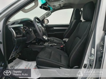 Toyota Hilux VIII Podwójna kabina Facelifting 2.8 D-4D 204KM 2023 Toyota Hilux 2.8 D-4D Double Cab SR5 4x4 2.8 D-4D, zdjęcie 3