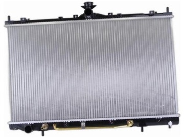 CHLADIČ MITSUBISHI GRANDIS 2.4