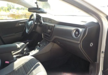 Toyota Auris II 2016 Toyota Auris Okazja 1.8 Hybryda 100KM, zdjęcie 13