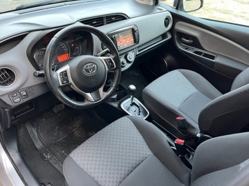 Toyota Yaris III Hatchback 5d Facelifting 1.33 Dual VVT-i 99KM 2015 Toyota Yaris 1.3 benzyna 99 KM automat zarej w PL zadbany mozliwa zam, zdjęcie 6