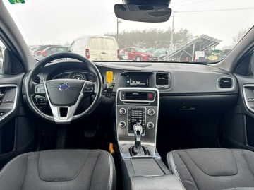 Volvo V60 I Kombi Facelifting 2.0 D3 DRIVE-E 150KM 2015 Volvo V60 Navi PDC Climatronic Gwarancja, zdjęcie 13