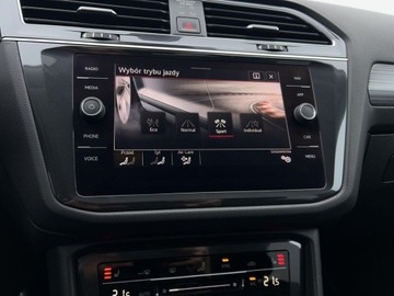 Volkswagen Tiguan II SUV Facelifting 2.0 TDI 200KM 2022 Volkswagen Tiguan 2.0TDI 200KM Elegance DSG 4x4 SerwisASO Acc Matrix Kessy, zdjęcie 30