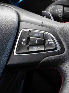 Ford Kuga II SUV Facelifting 2.0 TDCi 120KM 120KM 2019 Ford Kuga ST Line Automat Nawigacja Parktronik Asystent Parkowania Światła, zdjęcie 14