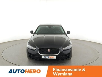 Jaguar XE Sedan 2.0 i4 180KM 2018 Jaguar XE niski przebieg skóra navi virtual, zdjęcie 10