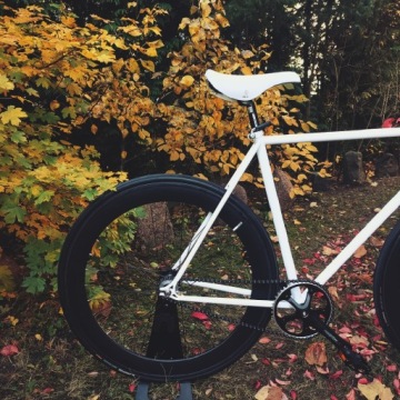 Велосипед BALUMA Fixie Черно-белый трековый велосипед 53