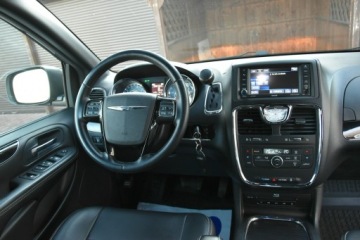 Chrysler Town &amp; Country V 2014 Chrysler Town &amp; Country S 3.6 V6 292KM 2014r., zdjęcie 8