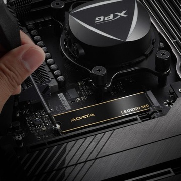 Твердотельный накопитель Adata LEGEND 960 M.2 PCIe емкостью 1 ТБ