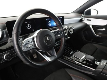 Mercedes CLA C118/X118 Shooting Brake AMG 2.0 35 AMG 306KM 2020 Mercedes CLA 35 AMG 4x4 automat full LED, zdjęcie 13