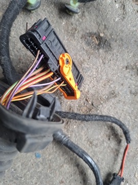 PASSAT B7 SVAZEK INSTALACE DVEŘE PRAVÝ PŘEDNÍ