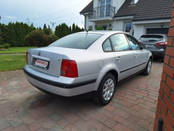 Volkswagen Passat B5 Sedan 1.8 20V 125KM 1998 Volkswagen Passat 62 Tyś kilometrów auto jak, zdjęcie 7