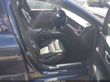 Volvo S60 III 2022 Volvo S60 B5 Momentum 2022 2.0l 2.0 Benzyna 247KM, zdjęcie 5