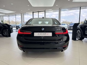 BMW Seria 3 G20-G21 Limuzyna 2.0 318i 156KM 2022 BMW Seria 3 318i Advantage Kamera cofania LED 3 stref. klimatyzacja, zdjęcie 2