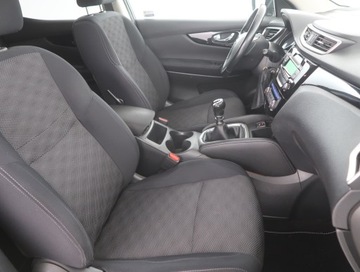 Nissan Qashqai II Crossover 1.2 DIG-T 115KM 2016 Nissan Qashqai 1.2 DIG-T, Salon Polska, zdjęcie 8