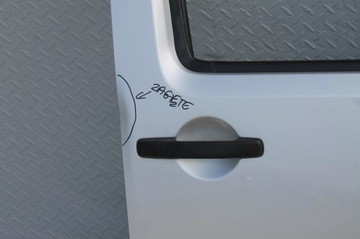 DVEŘE PRAVÝ PŘEDNÍ NAVARA D40 PATHFINDER 05-15 KL0