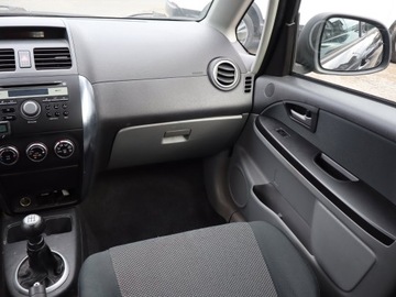 Suzuki SX4 I Hatchback 1.6 i 16V VVT 107KM 2007 Suzuki SX4 1.6 VVT, HAK, Klima,ALU, El. szyby, zdjęcie 7