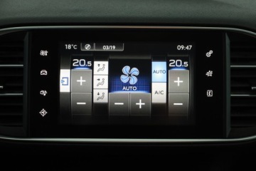 Peugeot 308 II SW 1.6 BlueHDi 99KM 2016 Peugeot 308 1.6 BlueHDi, Navi, Klima, Klimatronic, zdjęcie 9