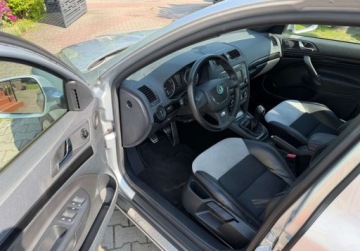 Skoda Octavia II Hatchback Facelifting 2.0 TFSI 200KM 2013 Skoda Octavia RS 2.0 200KM Unikat Xenon Climatronic Serwis Bezwypadkowy, zdjęcie 16