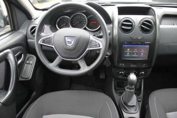 Dacia Duster I SUV Facelifting 1.2 TCe (Euro 6) 125KM 2017 Dacia Duster Dacia Duster I Pierwszy wlasciciel Serwis ASO Navi Stan BDB W, zdjęcie 19