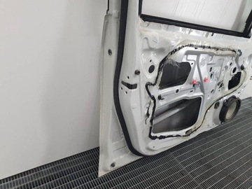 ДВЕРЬ ПЕРЕДНЯЯ ЛЕВАЯ TOYOTA YARIS III ВОДИТЕЛЬСКАЯ