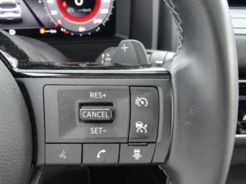 Nissan Qashqai III Crossover 1.3 DIG-T MHEV 158KM 2023 Nissan Qashqai Navi Full Led Alu 18 Digital Kamery 360 Panorama Keyless Go, zdjęcie 16