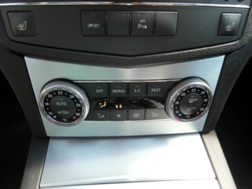 Mercedes Klasa C W204 Limuzyna 1.8 200 K 184KM 2008 Mercedes-Benz Klasa C AMG Avantgarde Kompressor Doinwestowany 1.8 Benzyna, zdjęcie 36