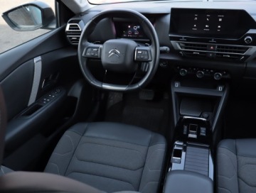 Citroen C4 III SUV 1.2 PureTech 130KM 2023 Citroen C4 1.2 PureTech, Salon Polska, Serwis ASO, zdjęcie 6