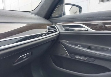 BMW Seria 7 G11-G12 Sedan 750i 450KM 2017 BMW Seria 7 4.4 Benzyna 450KM, zdjęcie 13