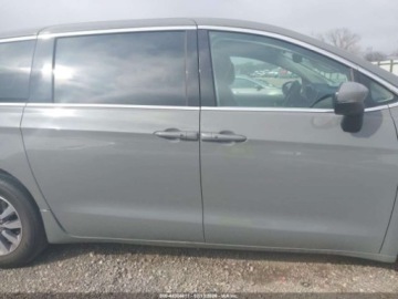 Chrysler Pacifica II 2023 Chrysler Pacifica Hybrid Touring L , 2023r., 3.6L 3.6 Hybryda Plug-in 260KM, zdjęcie 4