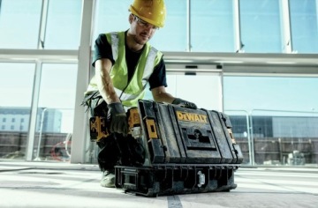 DeWalt Box Tool Suitcase DS150 ToughSystem очень сильна