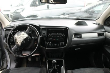 Mitsubishi Outlander III 2018 Mitsubishi Outlander ROK 2018 POJ 2,3 150 KM, zdjęcie 10