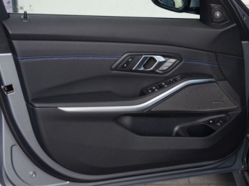 BMW Seria 3 G20-G21 Touring 2.0 330e 292KM 2023 BMW Seria 3 330e xDrive Touring 2.0 Hybryda Plug-in 292KM, zdjęcie 9