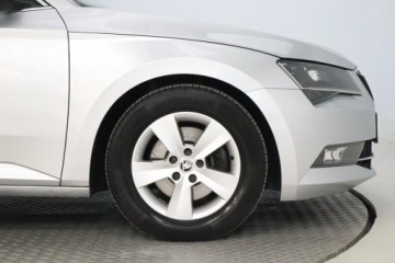 Skoda Superb III Kombi 1.6 TDI 120KM 2016 Skoda Superb 1.6 TDI, Automat, Navi, Xenon, zdjęcie 14