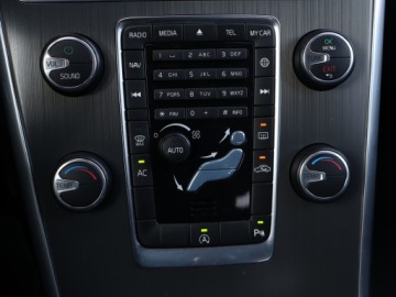 Volvo XC60 I SUV Facelifting 2.0 D3 DRIVE-E 150KM 2015 Volvo XC60 D3, Navi, Klima, Klimatronic, Tempomat, zdjęcie 17