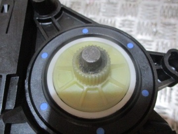 MOTOREK MODUL OKNO LEVÝ PŘEDNÍ VW TOURAN
