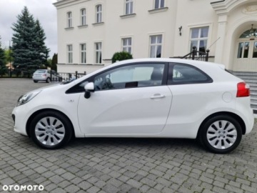 Kia Rio III Hatchback 5d Facelifting 1.2 DOHC CVVT 84KM 2014 Kia Rio 1.2 84PS Alu Komputer Klima Sliczna Gwrancja 1.2 Benzyna 84KM, zdjęcie 2