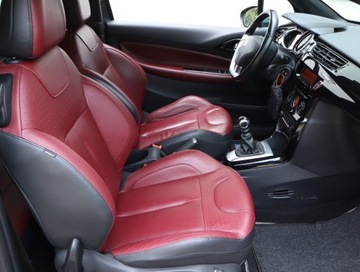 DS 3 Hatchback (Citroen) 1.6 HDi 112KM 2011 Citroen DS3 1.6 HDi, Klima, Klimatronic, Tempomat, zdjęcie 8