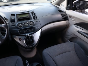 Mitsubishi Grandis 2.0 DI-D 136KM 2006 Mitsubishi Grandis 2.0 DI-D, 7 miejsc, Klima,ALU, zdjęcie 7
