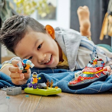 ПОЖАРНАЯ КОРАБЛЬ LEGO CITY